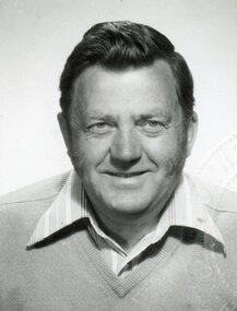 Photograph, Ringwood Bowls Club - Club personality Les Hinchcliff. Photograph taken 1988