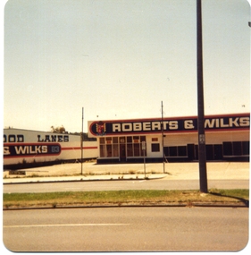 Photograph, Marondah Hwy, Ringwood, North Side - Roberts & Wilks Building c1979