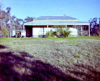Photograph, "Riverlea" homestead, Cnr Croydon Rd and Ringwood-Warrandyte Rd, South Warrandyte, c1981