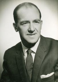 Photograph, Official photo of Cr Bob Horman at Ringwood Proclamation, March 1960