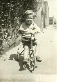 Photograph, Bob Oke aged 4 in 1940, later Ringwood Scouter