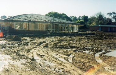 Photograph, Ringwood Bowling Club- Constuction of new Bowls Club, Loughnan Road. 1996