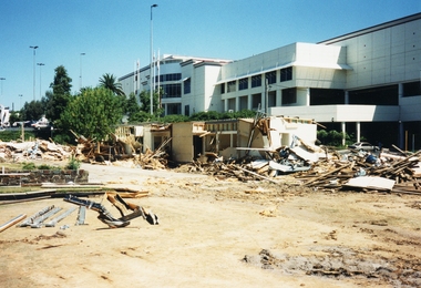 Photograph, Ringwood Bowling Club- Demolition of Clubhouse, Miles Avenue, 1997