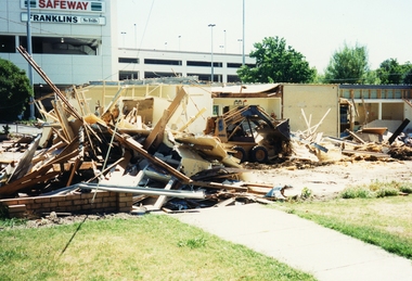 Photograph, Ringwood Bowling Club- Demolition of Clubhouse, Miles Avenue, 1997