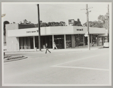 Photograph, Ringwood North State Bank , south-east corner of Dickson's Crescent and Warrandyte Road