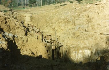 Photograph, Kubis Estate, North Ringwood on 10 June 1978. Trench for sewer below the manhole