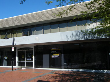 Photograph, Former Commonwealth Bank at the corner of Civic Place and Melbourne Street, Ringwood in 2008