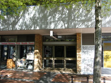 Photograph, West side of Melbourne Street, Ringwood in 2008