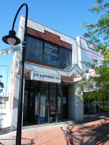Photograph, Civic Mall joining from Melbourne Street over to former Adelaide Street, Ringwood in 2008, showing Jan Kronberg MP office and Frances and Torrens Conveyancing