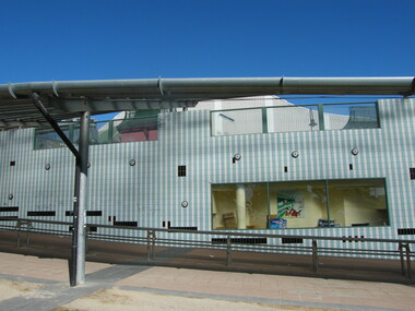 Photograph, Walkway from Melbourne Street to entrance of Eastland, Ringwood in 2008