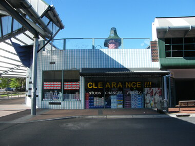 Photograph, Walkway from Melbourne Street to entrance of Eastland, Ringwood in 2008, showing shops