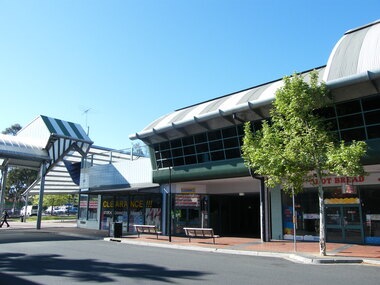 Photograph, Looking to the east to entrance to Eastland, Ringwood in 2008, showing walkway and shops