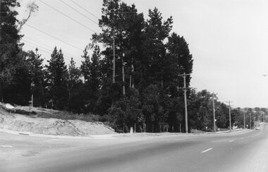 Photograph, Maroondah Highway East, Ringwood- 1969. Looking west towards Ringwood from Braeside Ave corner