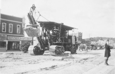 Photograph, Maroondah Highway Central, Ringwood. Roadworks in Maroondah Highway, c1926