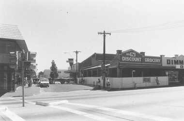 Photograph, Maroondah Highway Central, Ringwood. Melbourne Street entrance, 1975