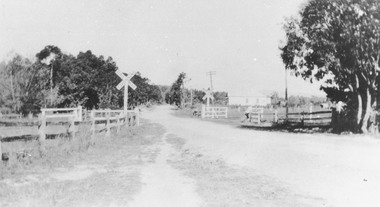 Photograph, Bedford Rd Railway Crossing C 1929 Great Ryrie St comes in from right