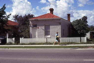 Photograph, Heritage house at 24 Wantirna Road
