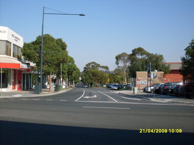 Photograph, Corner of Seymour and Ringwood Streets looking west, Ringwood on 21 April 2009.  Showing Staley Gardens in centre