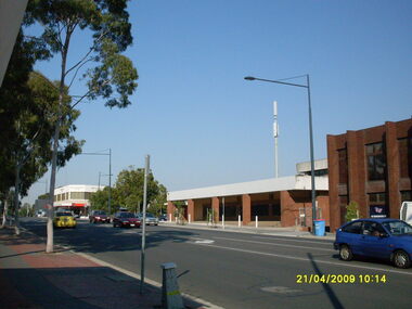 Photograph, Ringwood Street looking south-west, Ringwood on 21 April 2009.  Former Post Office on right