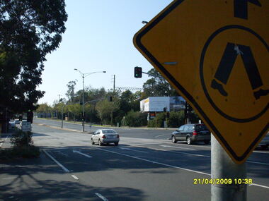 Photograph, Looking east at Maroondah Highway and Warrandyte Road intersection, on 21 April 2009