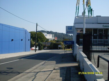 Photograph, Looking north-west down Pratt Street with buildings on side, on 21 April 2009