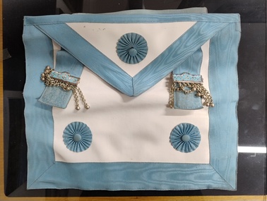 Ceremonial object, Masonic Apron owned by W. H. King (Ringwood Masonic Lodge No 382)