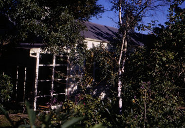 Photograph, Mackinlay's house, "Chipping", 16 Wonga Road, North Ringwood, circa 1960s