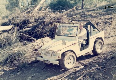 Photograph, A four-wheel drive negotiates the hillside opposite Pamela Court, North Ringwood in 1976