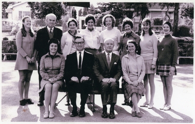 Photograph, Heathmont East State School - Staff Photo c1969 and letter from Victoria Potts (donor) re her parents Nesta and Alfred Potts
