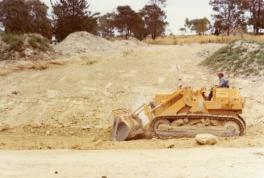 Photograph, The hillside ridge north of the bend in Kubis Drive, North Ringwood in January 1978