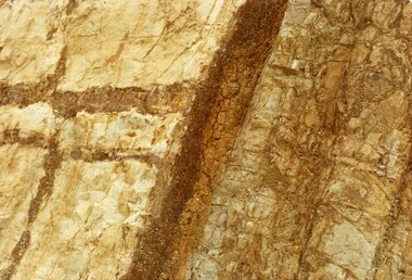 Photograph, Close up of displaced seams close to vertical intrusion at "Bel Air" Estate in April 1978