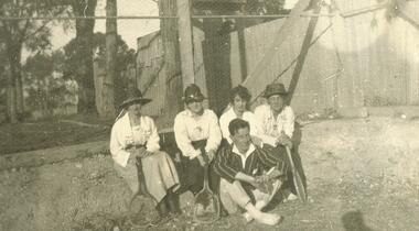 Photograph, Ringwood Tennis Club members, c1921-22