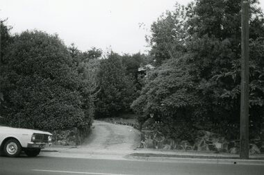 Photograph, House at 75 Wantirna Road, Ringwood circa 1970