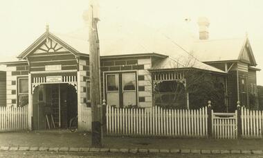 Photograph, Ringwood's 2nd Post Office on Maroondah Hwy. 1906