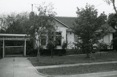 Photograph, House at 2 Yarmouth Street, Ringwood circa 1970