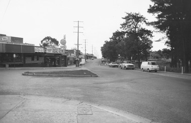 Photograph, Shopping Centre, Ringwood East. 1973