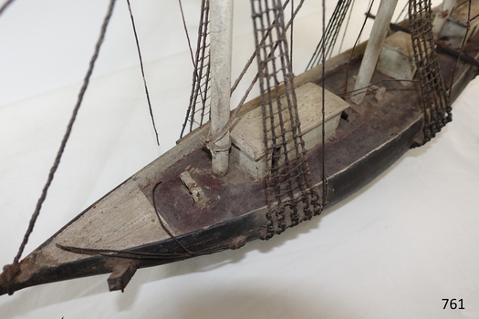 Details of the shroud and structures are shown close-up