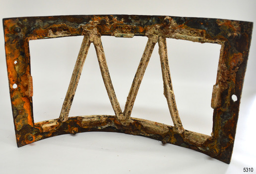 Frame has encrustations and degradation.