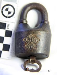Functional object - Padlock & key