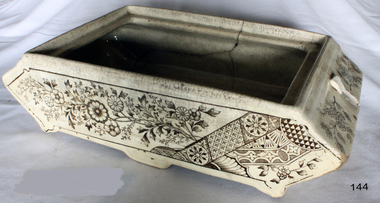 Decorative object - Ceramic Box, Prior to 1950