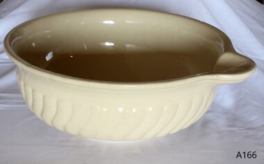 Ceramic - Bowl, 1910 to 1950