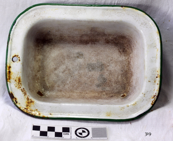 Domestic object - Dish