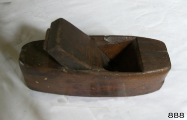 Tool - Wood smoothing plane coffin pattern, 18th to early 19th century
