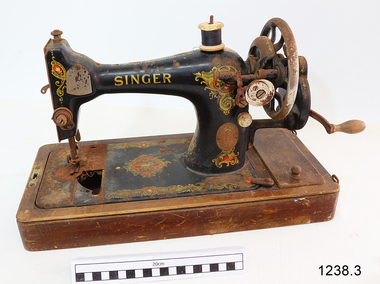 Domestic object - Sewing Machine & case, Singer Sewing Machine Company, 1920