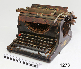 Typewriter, Fox Typewriter Company, Model 24 started from 1906 on
