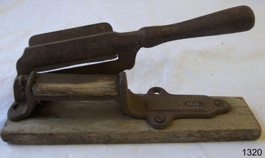 Leisure object - Tobacco Cutter