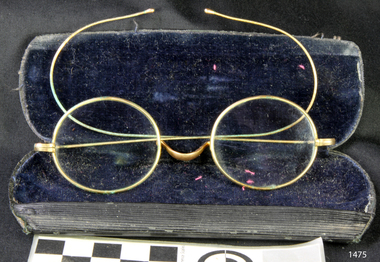 Functional object - Spectacles and case