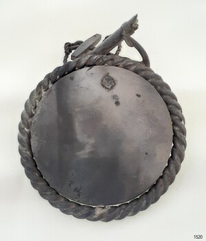 Reverse is plain, rope border is attached at poets around the edge