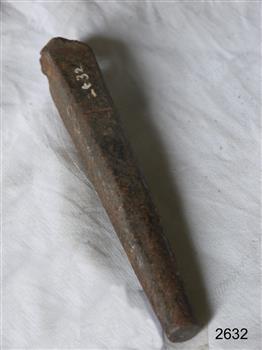 Round flat top, four flat sides, tapering to a flat point