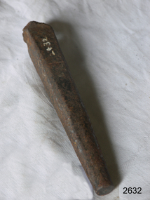 Round flat top, four flat sides, tapering to a flat point